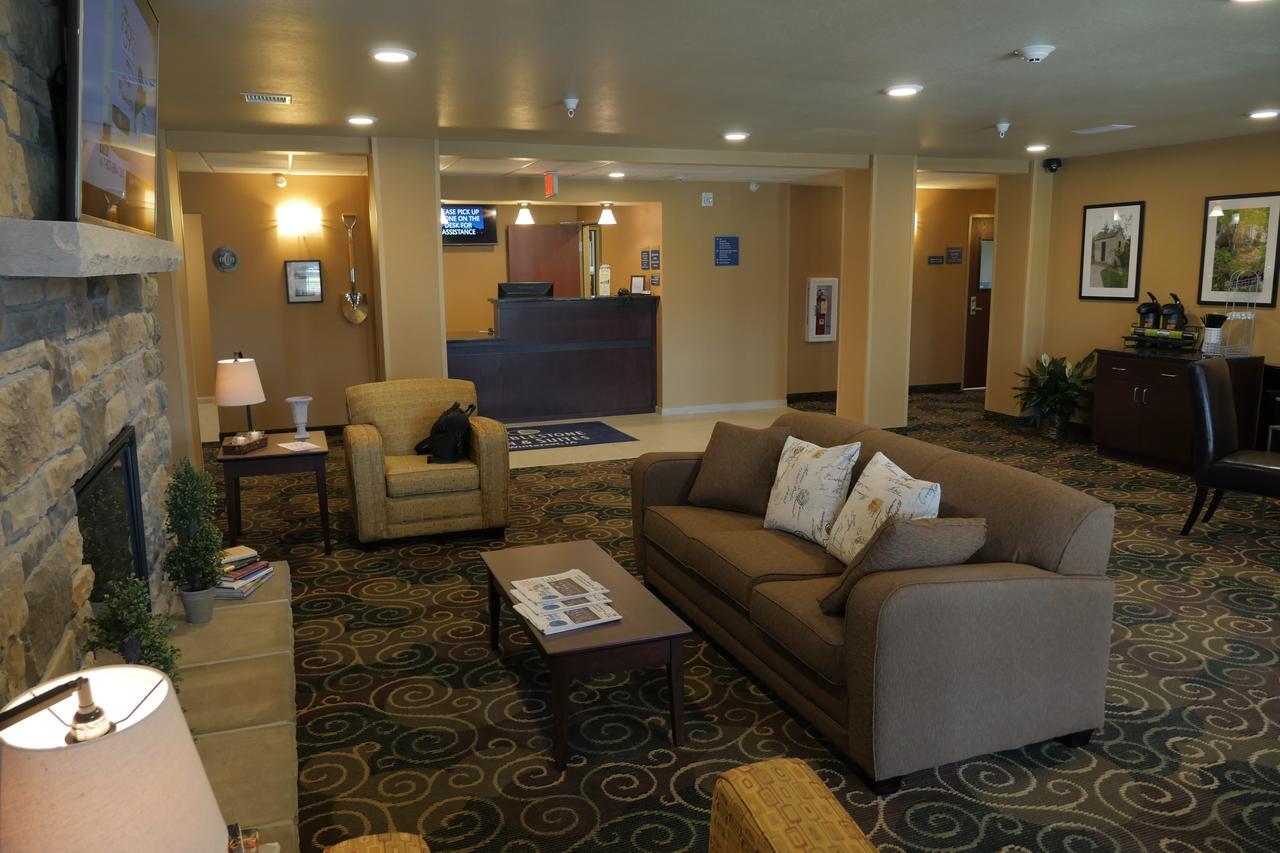 Cobblestone Inn & Suites-Winterset Zewnętrze zdjęcie