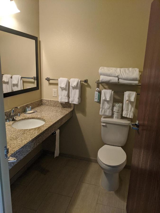 Cobblestone Inn & Suites-Winterset Zewnętrze zdjęcie